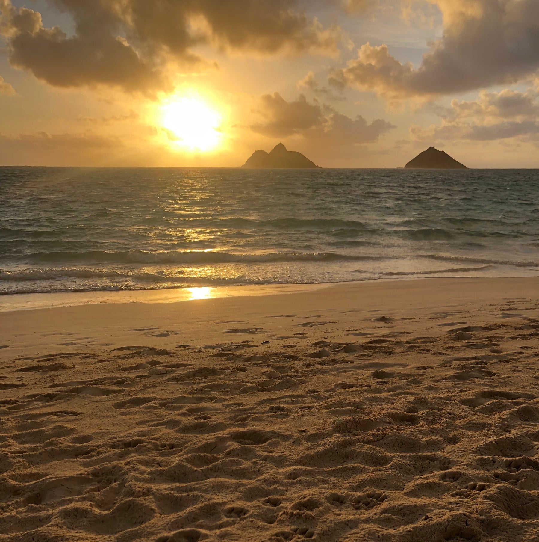 A sunrise over the ocean in Hawaii.