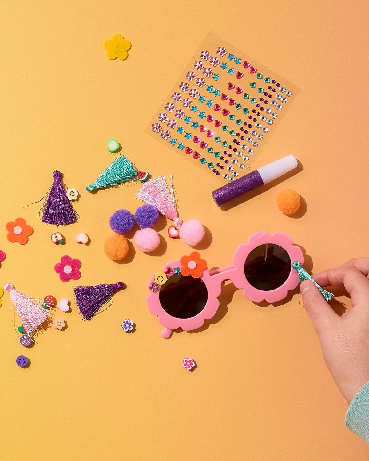 Flower Decorate Your Own Sunglasses Kit
