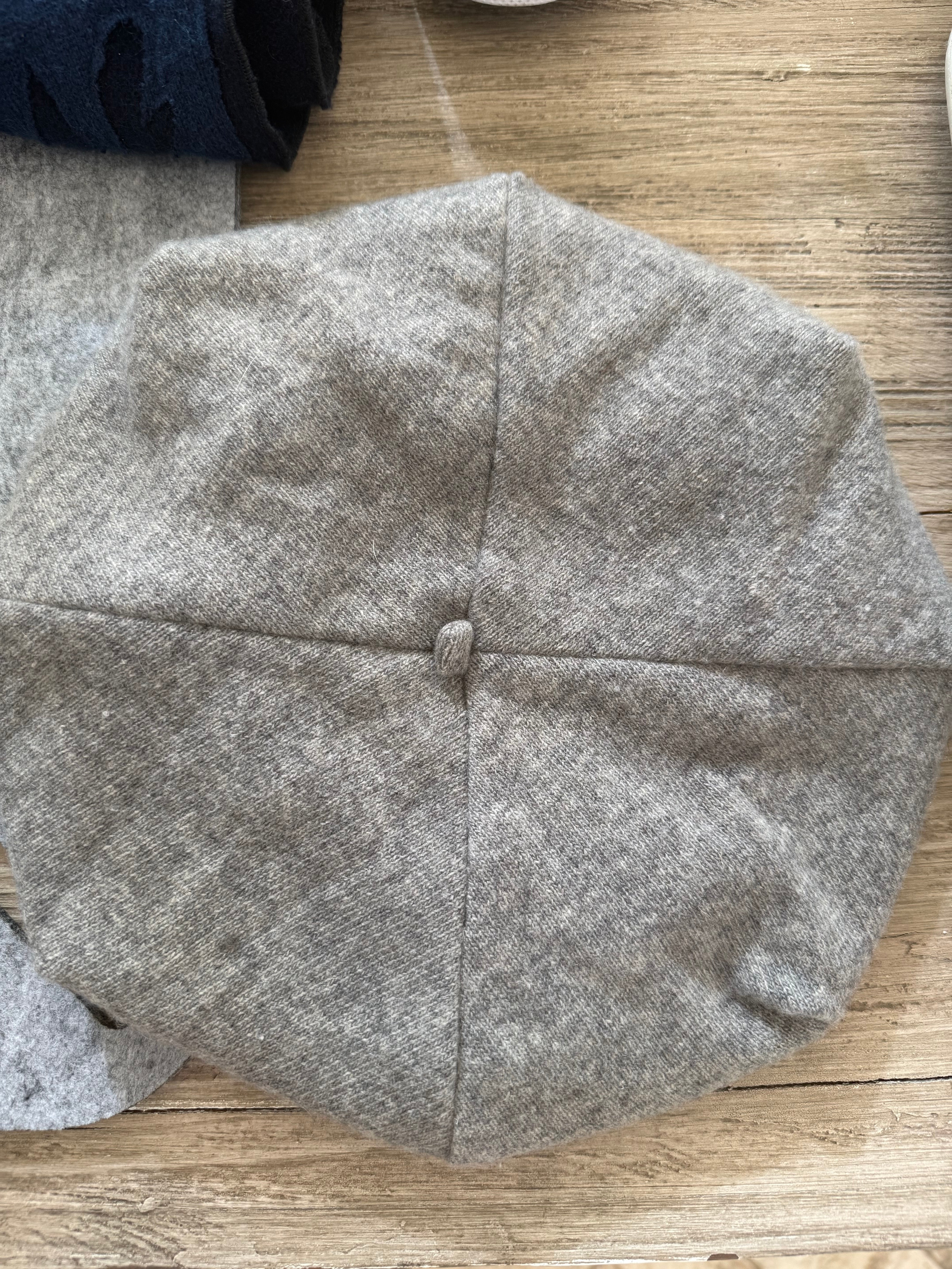 DL1 Grey Grey Beret